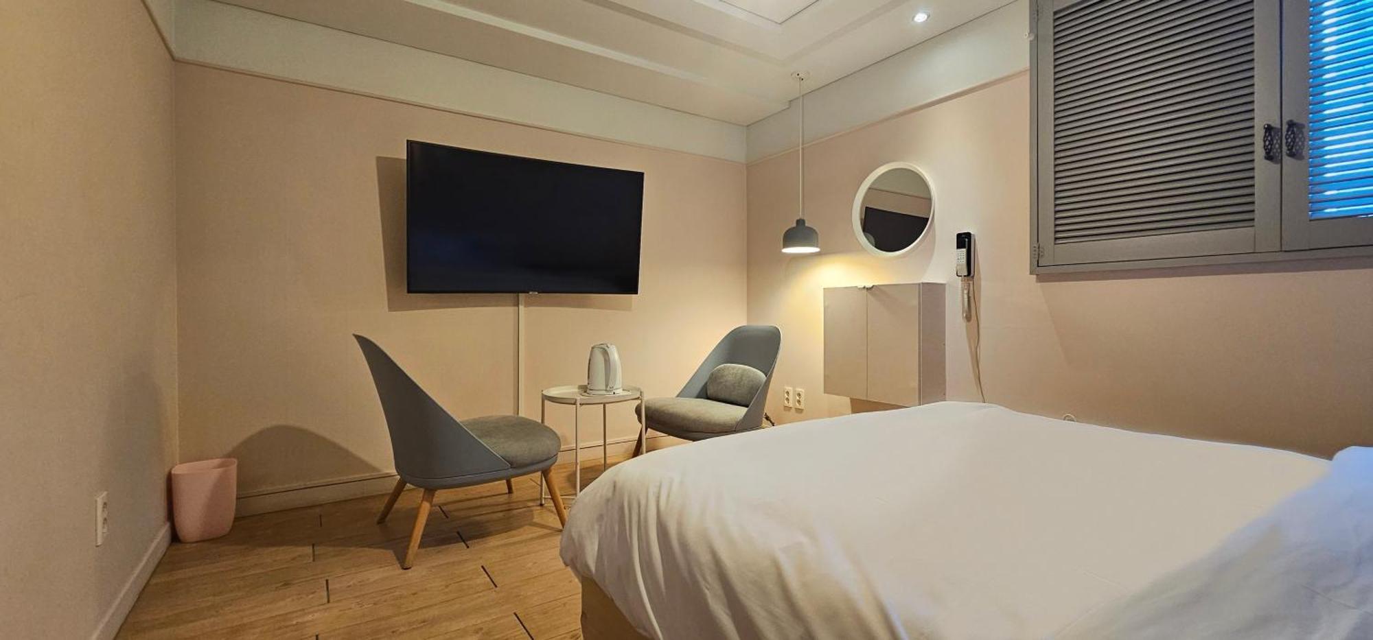 Hansan Hotel Тхонйон Екстер'єр фото