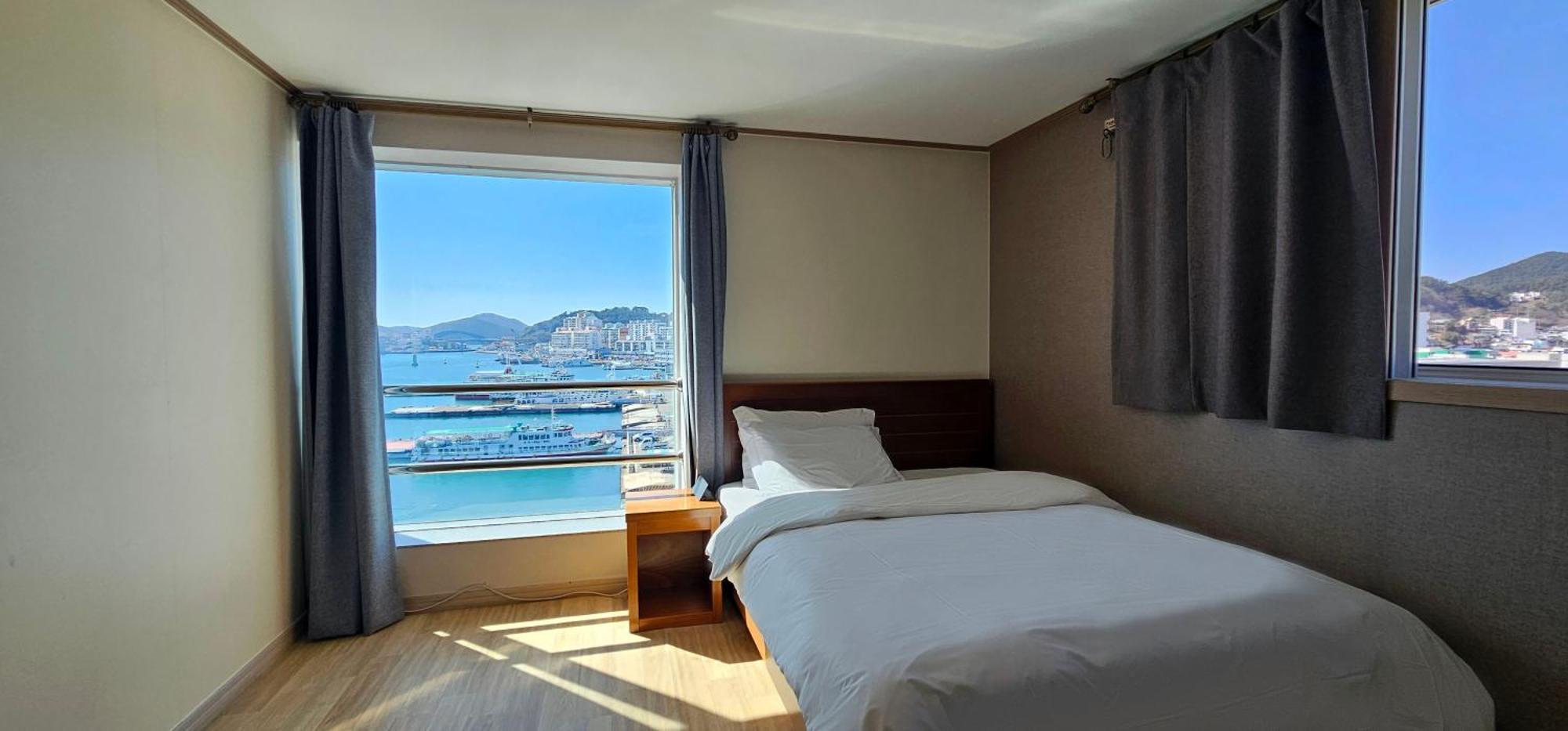 Hansan Hotel Тхонйон Екстер'єр фото