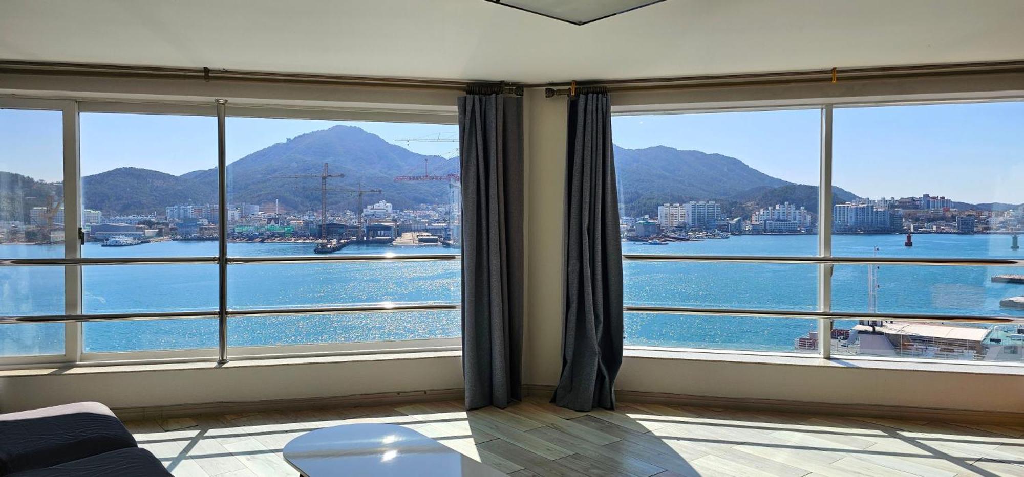 Hansan Hotel Тхонйон Екстер'єр фото