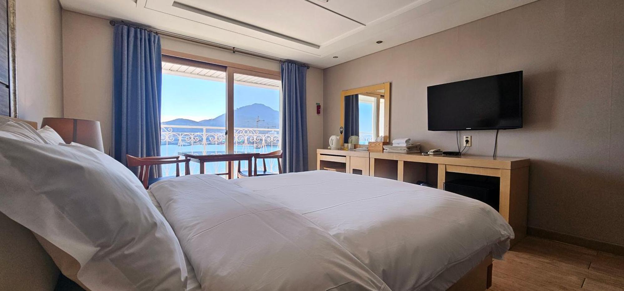 Hansan Hotel Тхонйон Екстер'єр фото